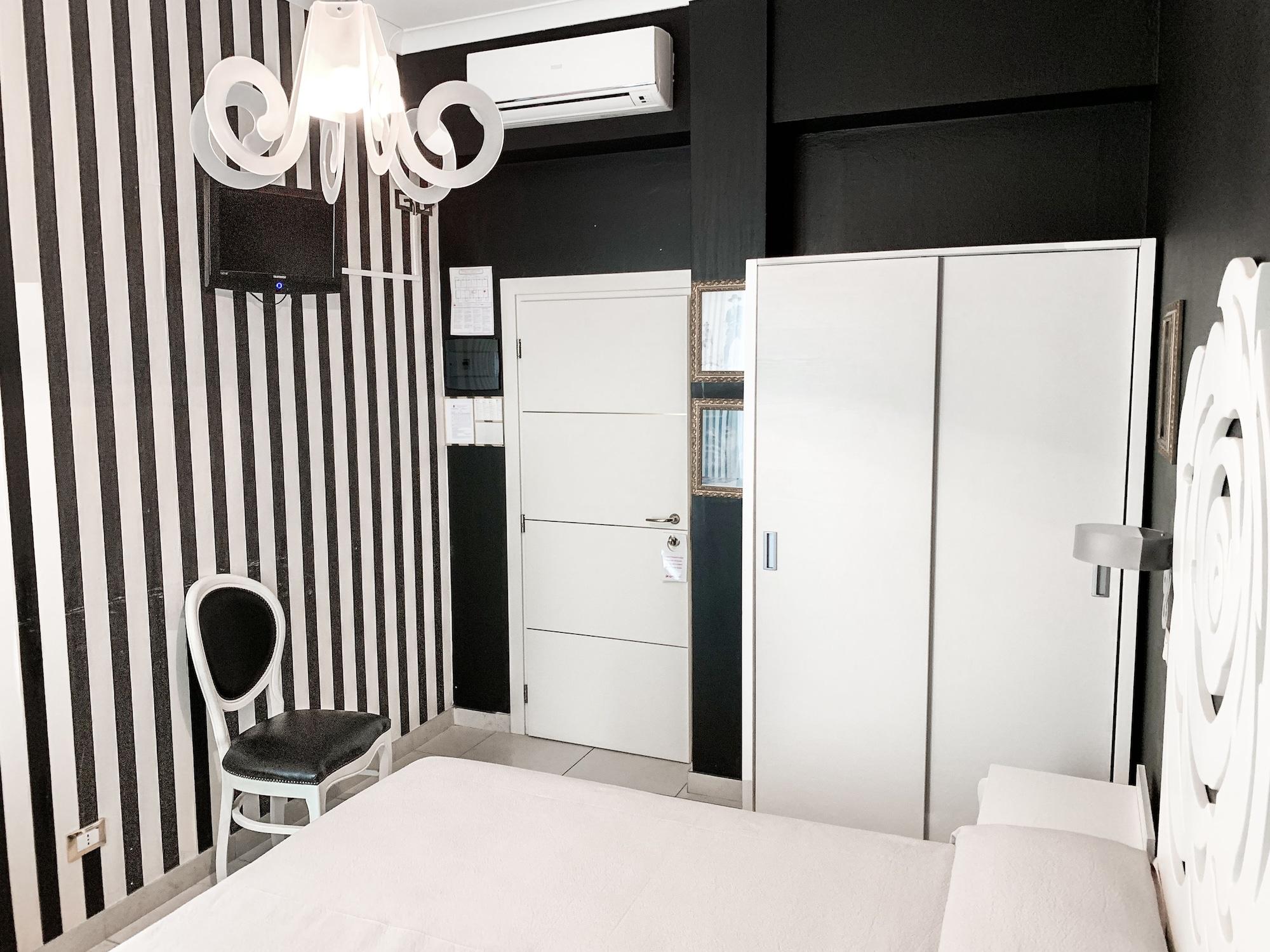 Hotel Le Cinema Гатео а Маре Екстериор снимка