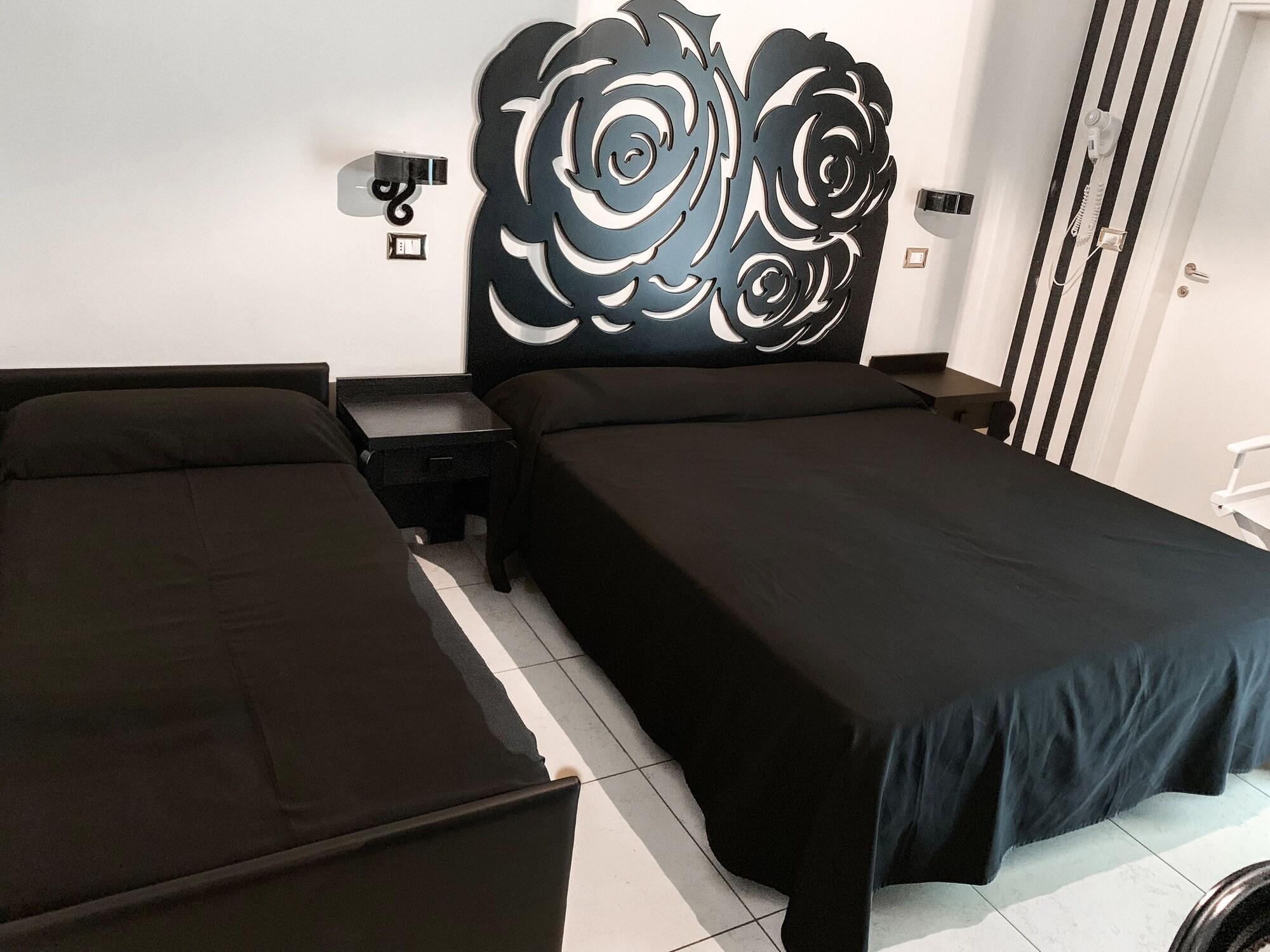 Hotel Le Cinema Гатео а Маре Екстериор снимка