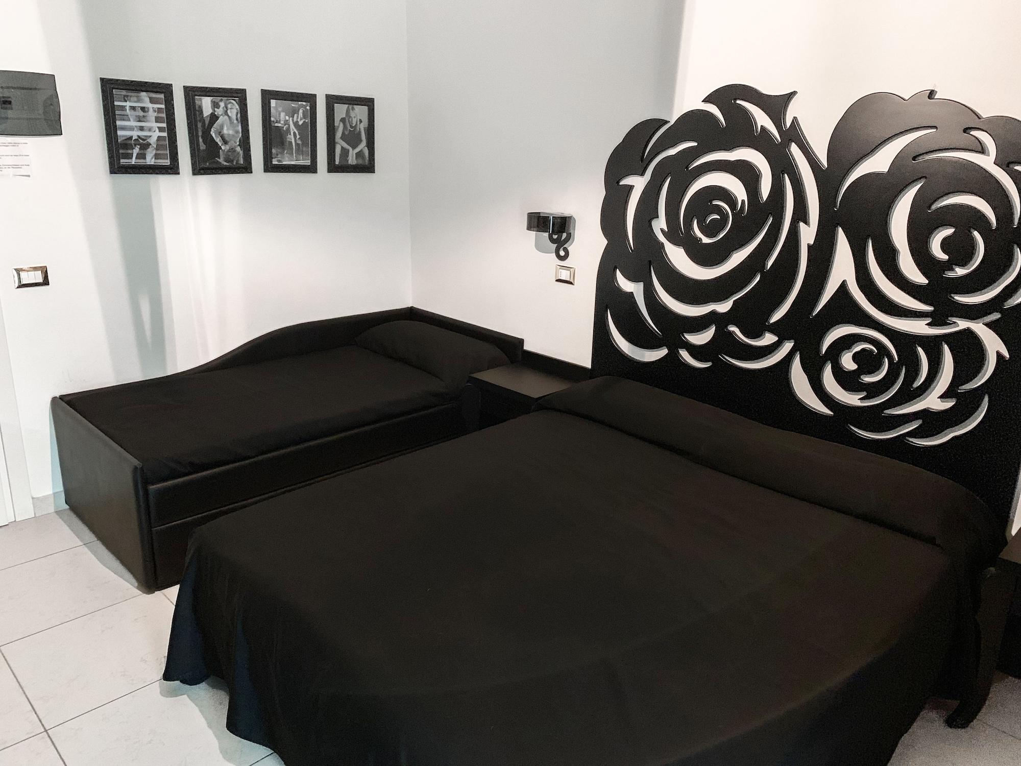 Hotel Le Cinema Гатео а Маре Екстериор снимка