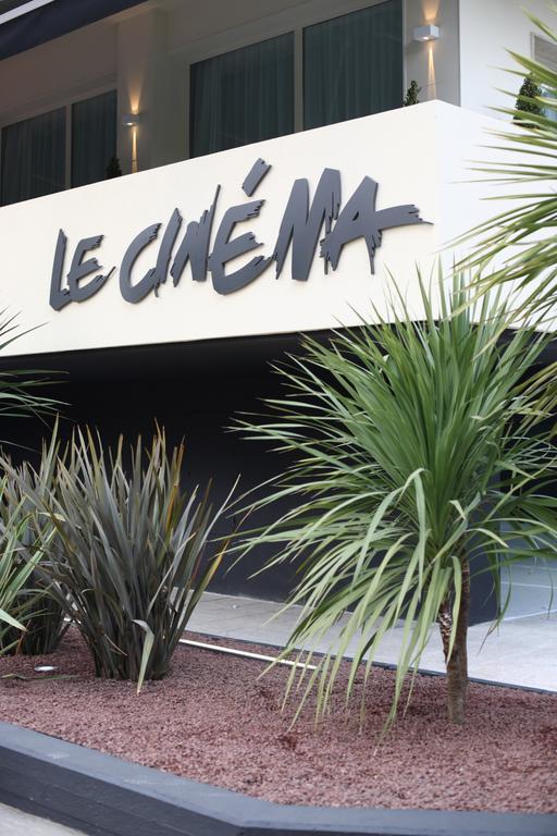 Hotel Le Cinema Гатео а Маре Екстериор снимка