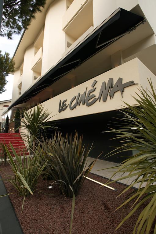 Hotel Le Cinema Гатео а Маре Екстериор снимка