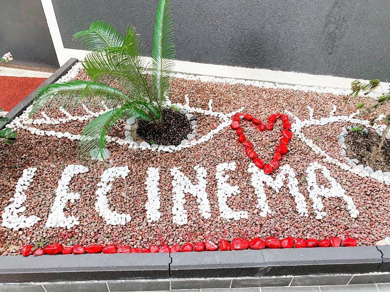 Hotel Le Cinema Гатео а Маре Екстериор снимка