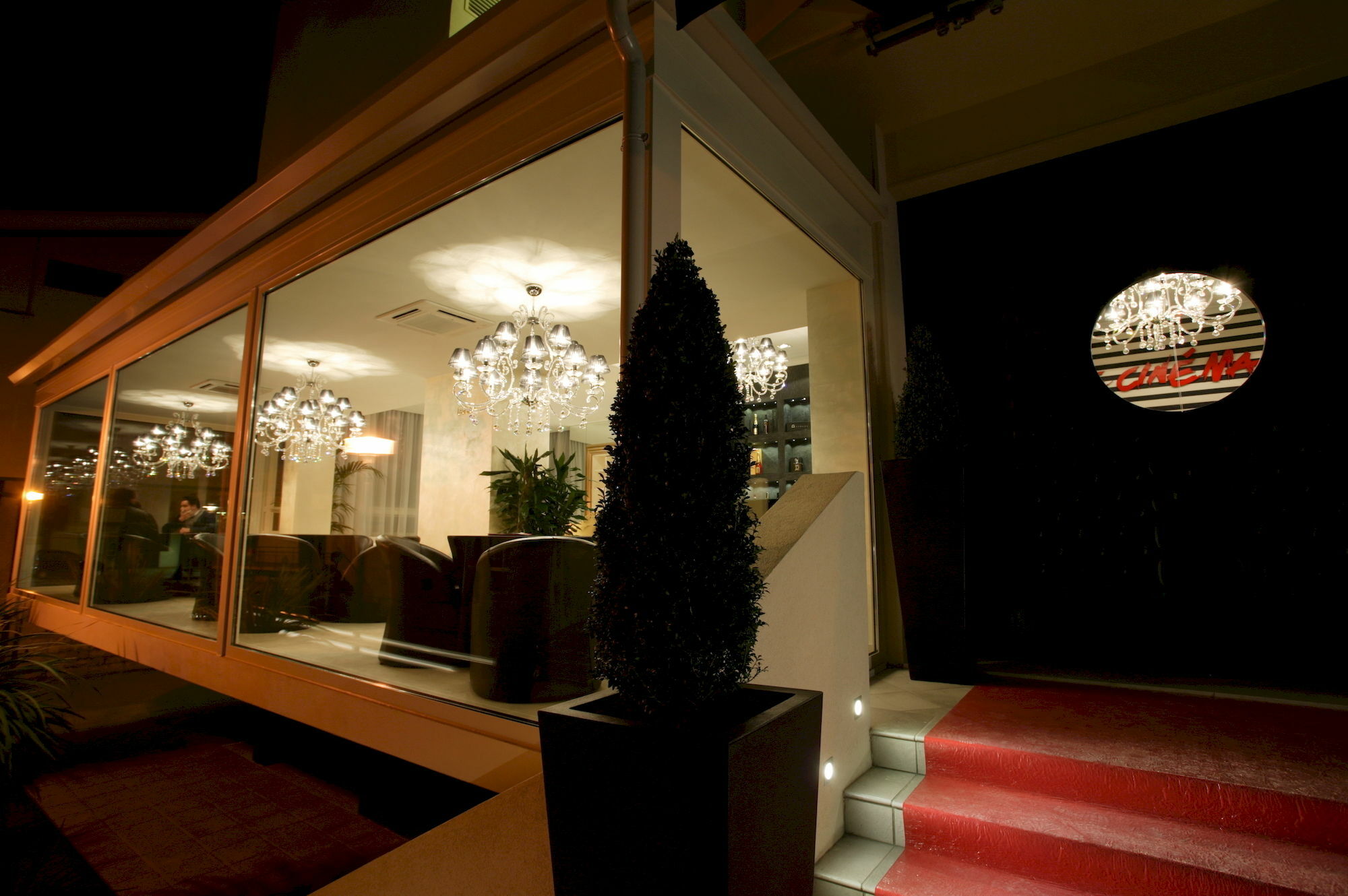 Hotel Le Cinema Гатео а Маре Екстериор снимка