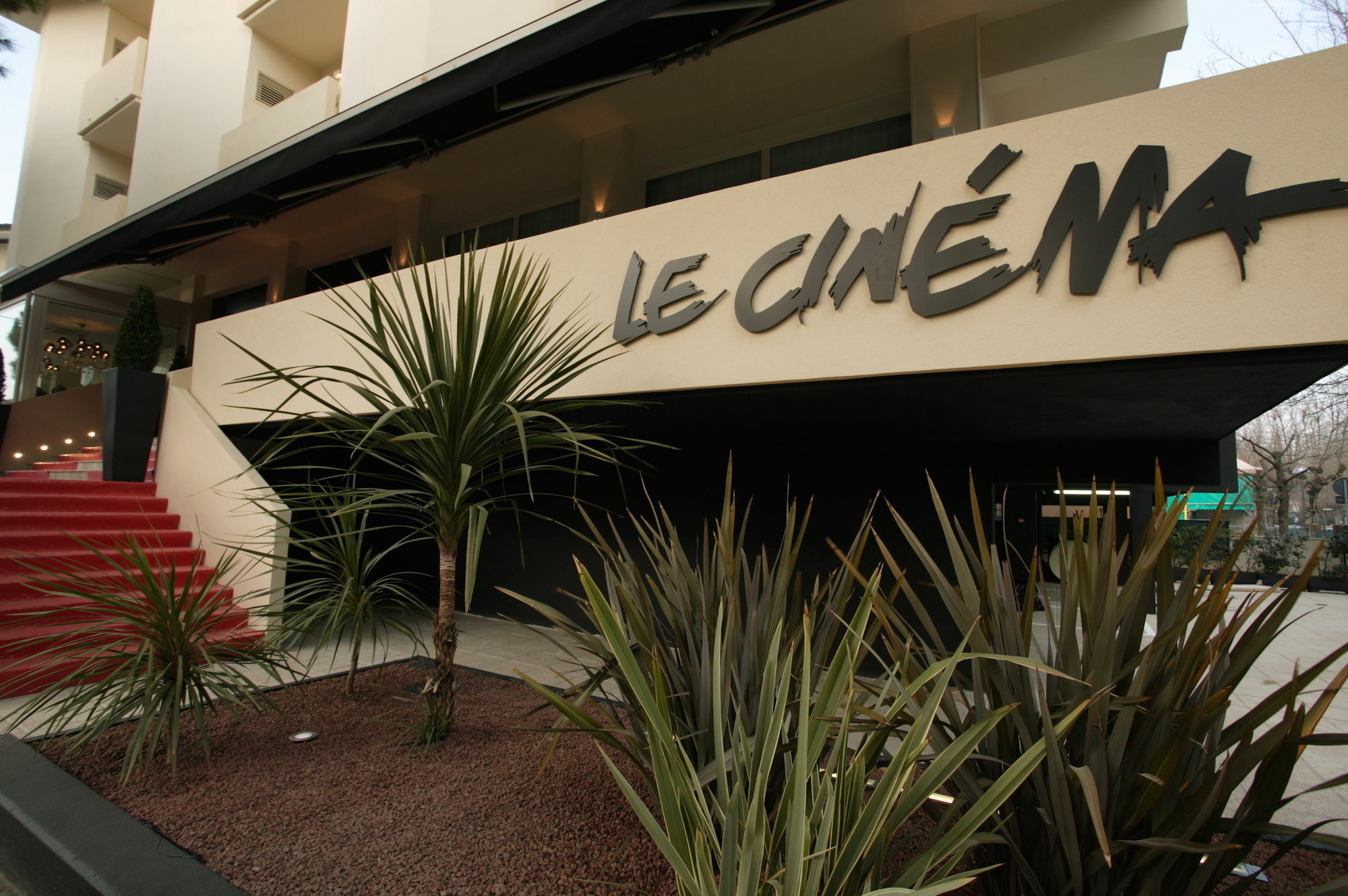Hotel Le Cinema Гатео а Маре Екстериор снимка