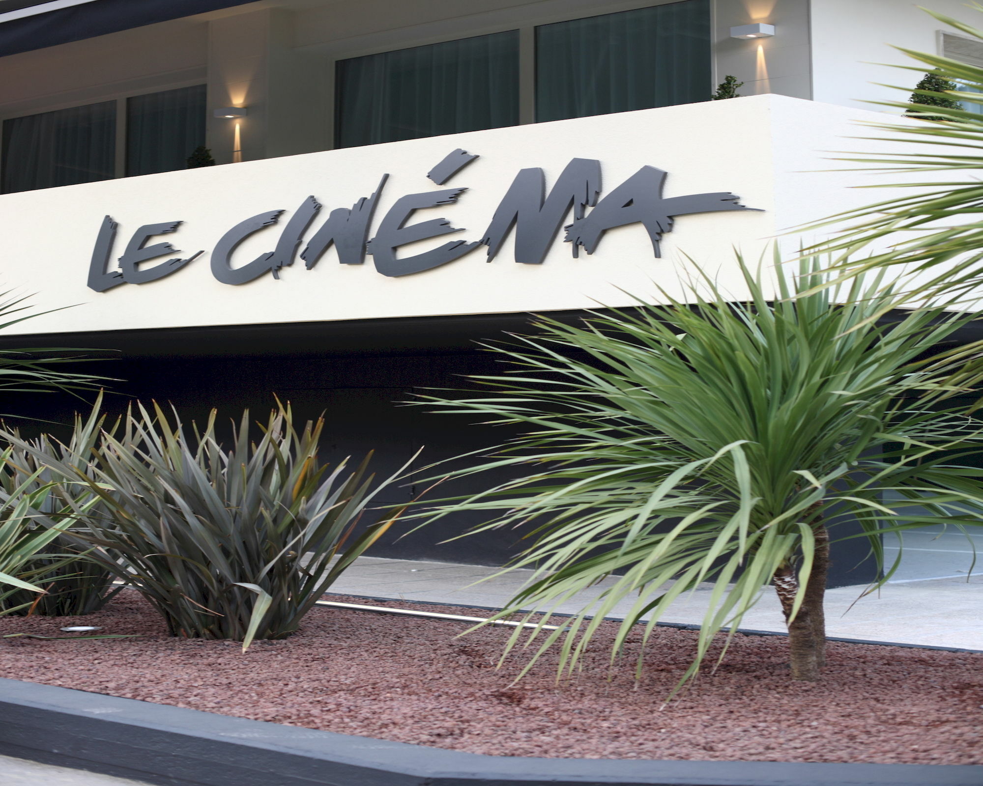 Hotel Le Cinema Гатео а Маре Екстериор снимка